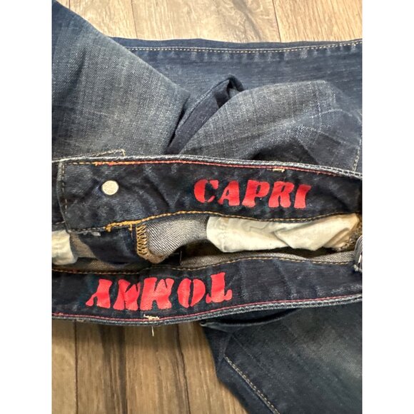 Tommy Hilfiger Girls 8 Capri Jeans Medium Wash Denim With Embroidered Back Pocke - Picture 5 of 8